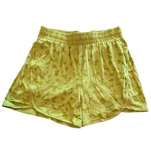 Nike Training Loose Fit Athletic Shorts Girls XL  Green NWT